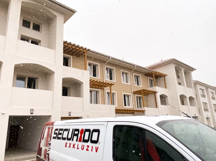 bezpečnostné dvere pre projekt Florida Villa Park